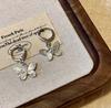 Pendientes de mariposa estilo Hong Kong, personalidad retro, tendencia europea y americana, pendientes desgastados, pendientes sencillos con hebilla para mujer.