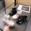 Botas Martin para Meninas 2026 Outono Novo Estilo Temperamento Borboleta Botas Curtas Estilo Coreano Estudante Crianças Médias e Grandes Antiderrapantes Botas Casuais Tendência