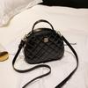 Rhomboid Crossbody Bag 2022 Nicho Texture Bag Bolsas pequenas femininas Bolsa de ombro feminina Bolsa bordada