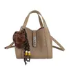 Bolso de Cubo de Mano Vintage con Patrón Tejido, Nuevo Diseño de Nicho para Mujer, Versátil para el Viaje Diario, Bolso de Hombro y Cruzado de Gran Capacidad