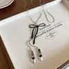 Colar Pingente Laço Minimalista Boêmio para Mulheres, Corrente de Clavícula Estilo Ins Exquisita e Simples, Acessório Versátil de Nicho