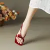 Hermosas Sandalias Rojas Mariposa de Correa Única y Punta Cuadrada Estilo Francés para Mujer, Nuevo Modelo Verano 2026, Zapatos de Tacón Medio para Mujer, Estilo Europeo y Americano, Tacones Finos