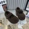 Zapatos planos nuevos y gruesos con suela gruesa de estilo coreano, modernos y elegantes, forrados de felpa, para mujer, perfectos para otoño e invierno, retro y versátiles, estilo Birkenstock