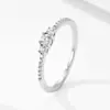 Anillo Redondo de Zirconia de Plata de Ley S925 para Mujer, Estilo Ins Europeo y Americano, Moda de Lujo Ligero, Anillo Exquisito Incrustado de Diamantes, Joyería de Mano Simple