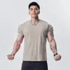 Camiseta Deportiva y de Ocio de Verano para Hombre con Cuello en V Pequeño, Manga Corta y Puños Cerrados para un Aspecto Más Grande, Top de Entrenamiento Físico con Cuello en V Pequeño