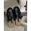 Outono/Inverno 2026 Novo Retro Fivela de Pelo Genuíno Moda Cabeça Esculpida Meia Sapatilha Feminina Slip-on Preguiçoso para Uso Externo