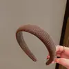 Faixa de Cabelo de Tecido com Bolinhas Cor de Café para Outono e Inverno Estilo Suave Suporte para Franja Larga na Testa Estudante para Lavar o Rosto Diariamente