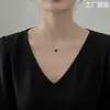 Colar com Pingente Quadrado de Ágata Negra para Mulheres, Nova Corrente para Clavícula de Luxo Leve Vintage, Joias Exclusivas Estilo Old Money Atacado