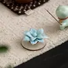 Base de Incensário em Cerâmica Artesanal Formato Flor Luar para Uso Doméstico, Decoração Artesanal Cultural e Criativa