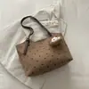 Bolso de mujer transfronterizo de gran capacidad, nueva colección otoño 2026, bolso de hombro versátil y a la moda, bolso tote moderno y casual para el trabajo y el uso diario