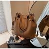 Bolsas Populares Populares Transfronteiriças para Mulheres 2025 Nova Coleção Outono e Inverno Retro Bolsa Transversal de Alça Larga Bolsa Saco Estilo Coreano de Nicho