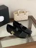 Sapatos Mary Jane Quadrados Retro Franceses para Mulheres com Uma Tira Única, Aumento Oculto de Altura, Boca Rasa, Sola Macia, Mocassins Versáteis