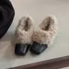 Zapatos retro de punta cuadrada sin cordones peludos, nuevo estilo 2026, zapatos planos que aumentan la altura, zapatos de algodón para mujer, forrados de felpa para abrigar, zapatos Mary Jane