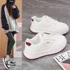 Tenis Blancos de Piel para Mujer con Sensación de Caminar sobre las Nubes, Novedad Primavera 2026 Versátiles de Suela Gruesa Casuales Deportivos para Estudiantes H789