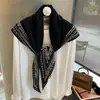 2025 Nuevo Otoño e Invierno Estilo Coreano Bufanda Triangular de Jacquard Tejida Chal en Capas Bufanda Pequeña Versátil Bufanda Cálida de Múltiples Usos