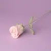 Taça de Vinho Acabada Cruzada Flor Rosa Buquê Artificial Flor Falsa Presente de Dia dos Namorados Decoração de Mesa de Centro para Sala de Estar Ornamento