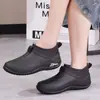 Zapatos de agua para adultos de boca poco profunda antideslizantes para todas las estaciones, resistentes al desgaste, zapatos de lluvia para enfermeras, tubo corto, cocina, suela gruesa, zapatos individuales, suela suave, zapatos de agua, mujer