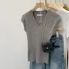 Blusa de tricô casual elegante de cor sólida com decote em V estilo coreano para mulheres, nova camiseta slim fit de verão para o início do verão de 2026