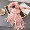 Lenço Cachecol Quente Xadrez Imitação de Cashmere Literário e Fresco Unissex Moda Outono e Inverno Lenço Versátil com Franjas