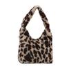Bolso de hombro de moda para mujer, bolso de mano portátil de diseño de nicho, bolso de otoño, nuevo y hermoso, bolso de mano personalizado.