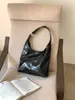 Bolso de hombro vintage transfronterizo para mujer, bolso tote de nicho de cuero PU de alta gama, gran capacidad, simple y versátil, adecuado para el trabajo y los desplazamientos