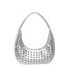 Bolsa Transfronteiriça Feminina Retrô Punk Rebite Grande Capacidade Ombro Lua Crescente Comutador Versátil Bolsa de Ombro Axila