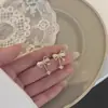 Pendientes de Flores de Lujo Accesible Super Hada Pendientes de Diseño Nicho Pendientes de Lazo Pendientes Franceses de Alta Gama para Mujer