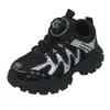 Tênis Esportivo Infantil 2026 Novos Sapatos Infantis de Outono Sapatos de Malha com Botão Tênis de Corrida para Meninos e Meninas Sapatos Twist