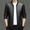 Nueva chaqueta de cuero para hombre de Haining para primavera y otoño, chaqueta de cuero casual con cuello alto para hombres de mediana edad y mayores, estilo papá, con forro polar añadido y acolchado grueso