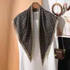 Bufanda Triángulo Perezosa Estilo Francés con Textura Delicada, Adecuada para Uso Diario y Decoración, Bufanda Pequeña para el Cuello de Mujer para Combinar con Camisas, Nuevo Estilo de Moda