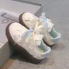 Tênis de Skate Feminino 2026 Velcro Bordado de Desenho Cadarços Xadrez Solado Macio Antiderrapante Tênis Esportivo Versátil Casual para Primavera e Outono