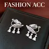 Brincos de Clipe com Franja de Folha de Zircônia Banhados a Ouro Real para Mulheres Sem Orelhas Furadas, Brincos Estilo Luxo Leve, Brincos da Moda Elegantes de Alta Qualidade