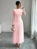 Vestido de Noche de Encaje Otoño e Invierno de Comercio Exterior Europeo y Americano, Cuello Semi-Alto Manga Larga Adelgazante Favorecedor Dobladillo Ancho Vestido Largo de Fiesta