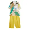 Foto Real del Conjunto Casual de Moda Suelta de Verano 2026 para Mujer: Conjunto de Dos Piezas: Camisa Pintada + Pantalones Anchos de Algodón y Lino