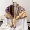 Novo Lenço Quadrado Grande Estilo Chinês com Peônias em Seda Sintética e Padrão Estampado, Xale para o Trabalho, Lenço de Pescoço, Lenço Feminino com Padrão Espinha de Peixe, Lenço de Cabeça