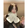 Bufanda Pequeña Tejida a Crochet Hecha a Mano con Textura para Mujer en Otoño e Invierno Protección Corta para el Cuello Bufanda Cruzada Estilo Coreano Bufanda Pequeña Cálida de Moda