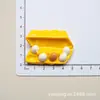 Accesorios de resina DIY pan amarillo para jugar huevo taza de leche teléfono móvil decoración de belleza pegatina de refrigerador material de caja sorpresa