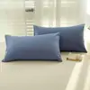 Fundas de almohada 100% algodón para dormitorios, alojamientos y casas de huéspedes, 48 cm x 74 cm, Juego de dos, Fundas de almohada 100% algodón