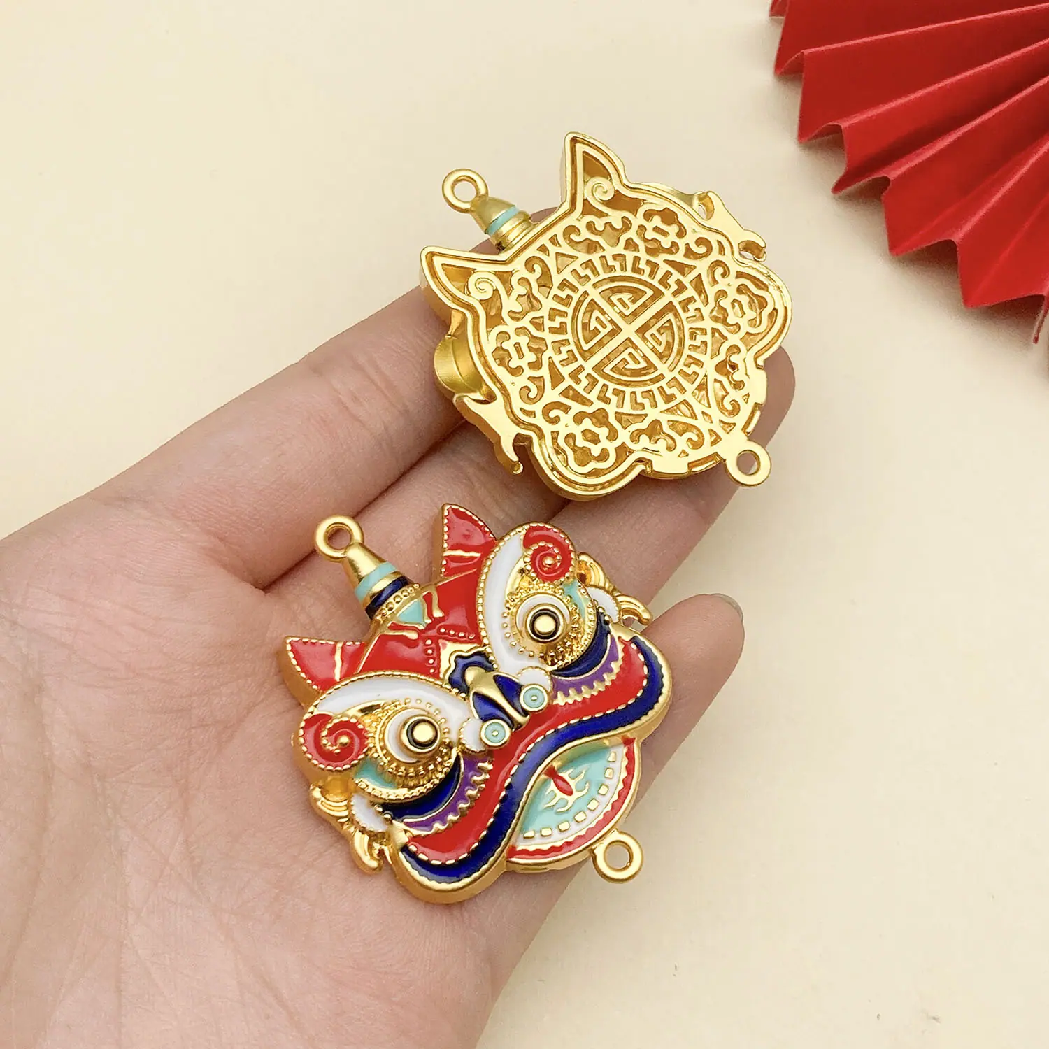 22592-ZH-红色滴油锌合金红蓝醒狮双孔链接大号中国风4