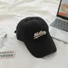 Gorra de Béisbol a la Moda Estilo Coreano Bordado de Letras Simple Cepillada Unisex con Ala Ancha