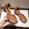 Primavera 2024 Mary Jane Tacones altos para mujer Nuevo Tacón grueso Plateado Zapatos individuales Punta redonda Punta baja Zapatos de cerdo Punto