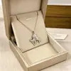 Nuevo producto transfronterizo: Cadena de clavícula elegante y versátil de lujo ligero con incrustaciones de microdiamantes, collar de acero de titanio, accesorio de joyería que no se decolora