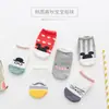 Calcetines de barco para niños de primavera y verano, calcetines invisibles de corte bajo para bebé, calcetines de algodón antideslizantes con bloques de color de animales de dibujos animados al por mayor
