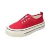 Zapatos slip-on ligeros, transpirables y versátiles, de caña baja, zapatillas casuales de suela gruesa para mujer, nuevos zapatos de lona de verano 2026