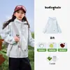Jaqueta Corta Vento Macia para Meninas Pudding Haru Coleção Primavera 2026 Estilo Simples Fresco Infantil Jaqueta com Capuz Três Provas