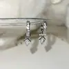 Nuevos Exquisitos Pendientes de Plata Brillantes con Diamantes Personalizados para Mujer, Lujo Ligero, Pendientes de Alta Gama y con Temperamento, Pendientes al por Mayor