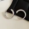 Pendientes Redondos Metálicos Brillantes de Aguja Plateada Pendientes Exagerados de Moda Transfronterizos Europeos y Americanos con un Diseño Único para Mujeres