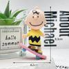 Llavero Colgante Muñeco Snoopy de Dibujos Animados Patineta Charlie Snoopy Llavero Colgante para Mochila Escolar Colgante para Coche