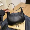 Bolsa de Ombro Meia-Lua para Comércio Exterior 2026 Nova Tendência Bolsa de Mão Meia-Lua Elegante de Alta Qualidade Grande Capacidade Bolsa de Ombro Único Feminina