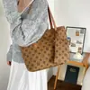 Nova bolsa tiracolo de design nicho retrô minimalista 2026 para mulheres, bolsa de ombro de grande capacidade, bolsa tote portátil para o dia a dia